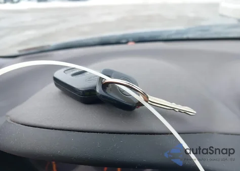 2000 Toyota Celica Gt z USA, uszkodzony, nr VIN JTDDR32T4Y0030937